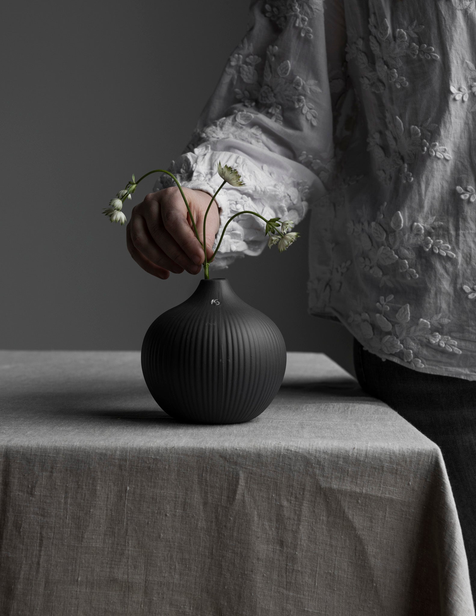 Vase FRÖBACKEN | M dunkelgrau