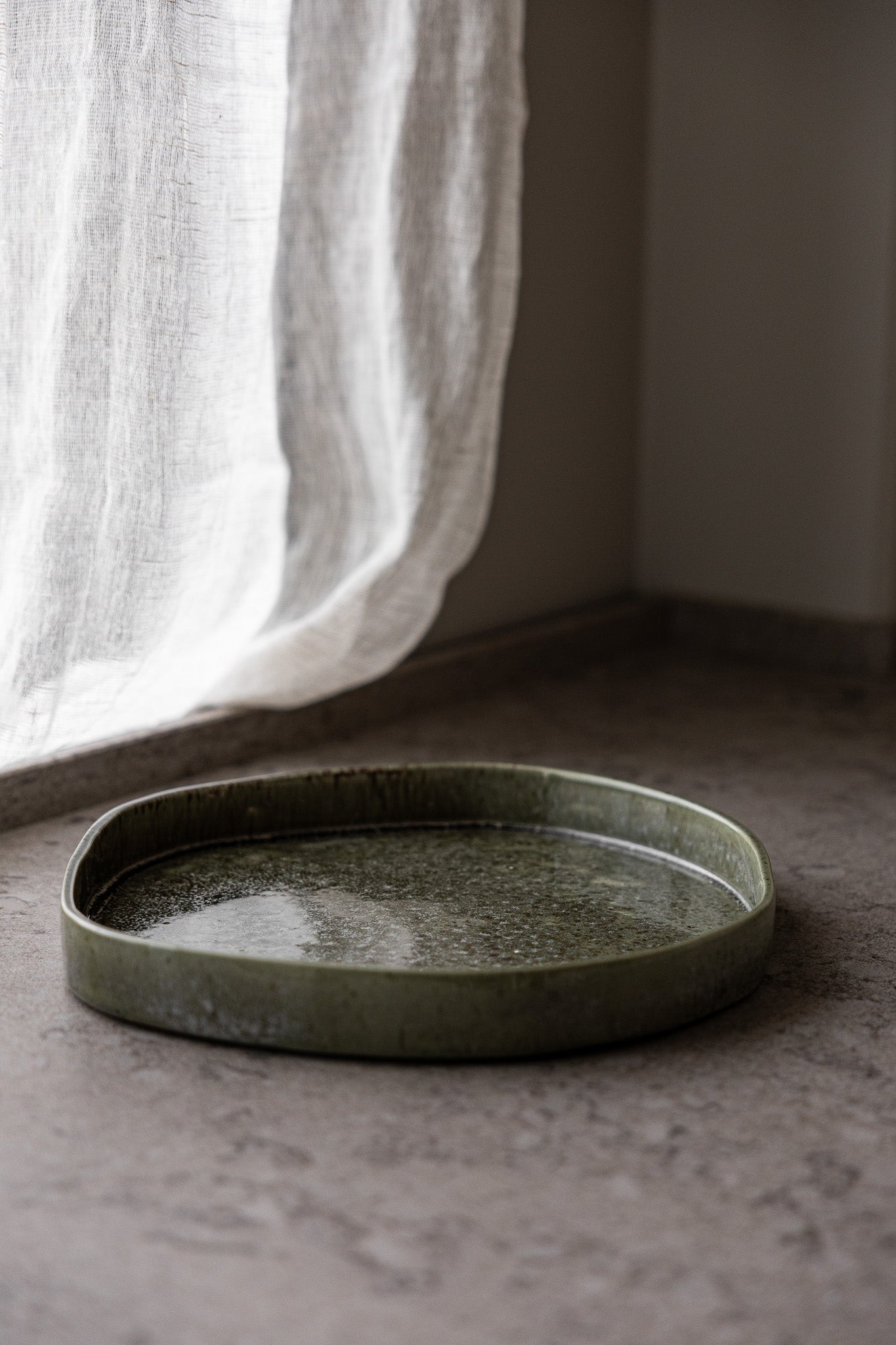 Keramik Tablett EKLIDEN | Grün Ø 31 cm