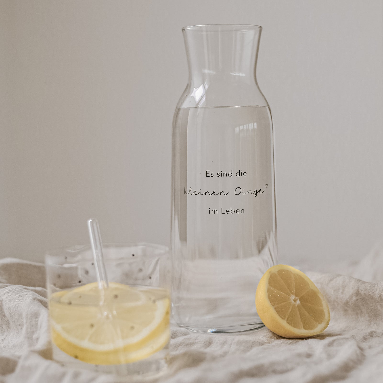 Karaffe "ES SIND DIE KLEINEN DINGE IM LEBEN"