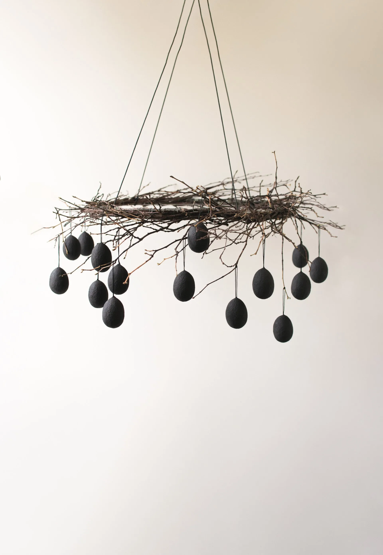 Ei zum Aufhängen | Pappmaché Schwarz